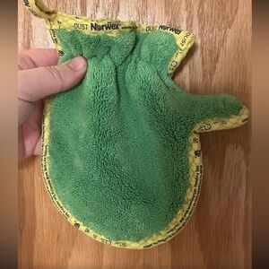 Norwex kids dusting mitt